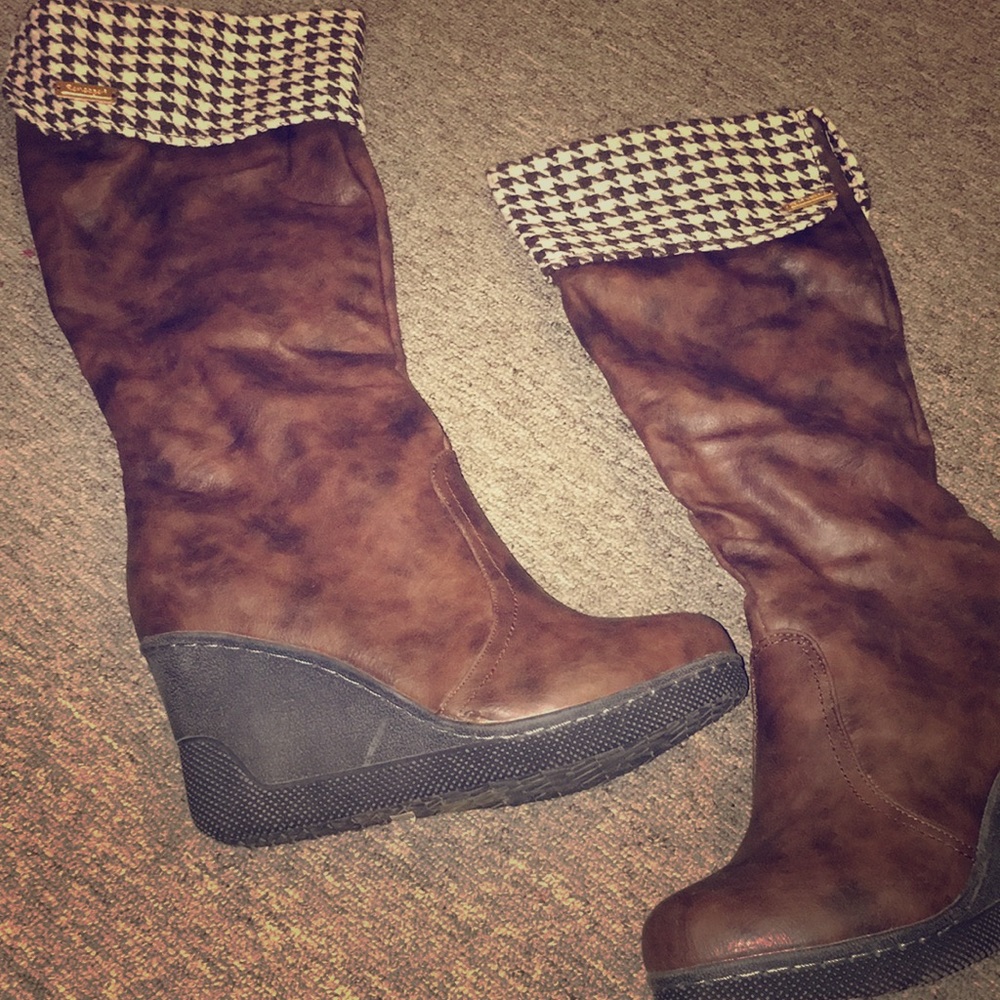 Beautiful brown platform boots